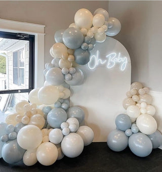 Single chiara wall backdrop with dust balloons tones